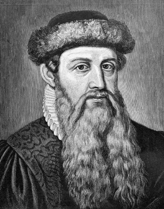 Engraved portrait of Johannes Gutenberg with a long beard, fur cap and ruffled collar